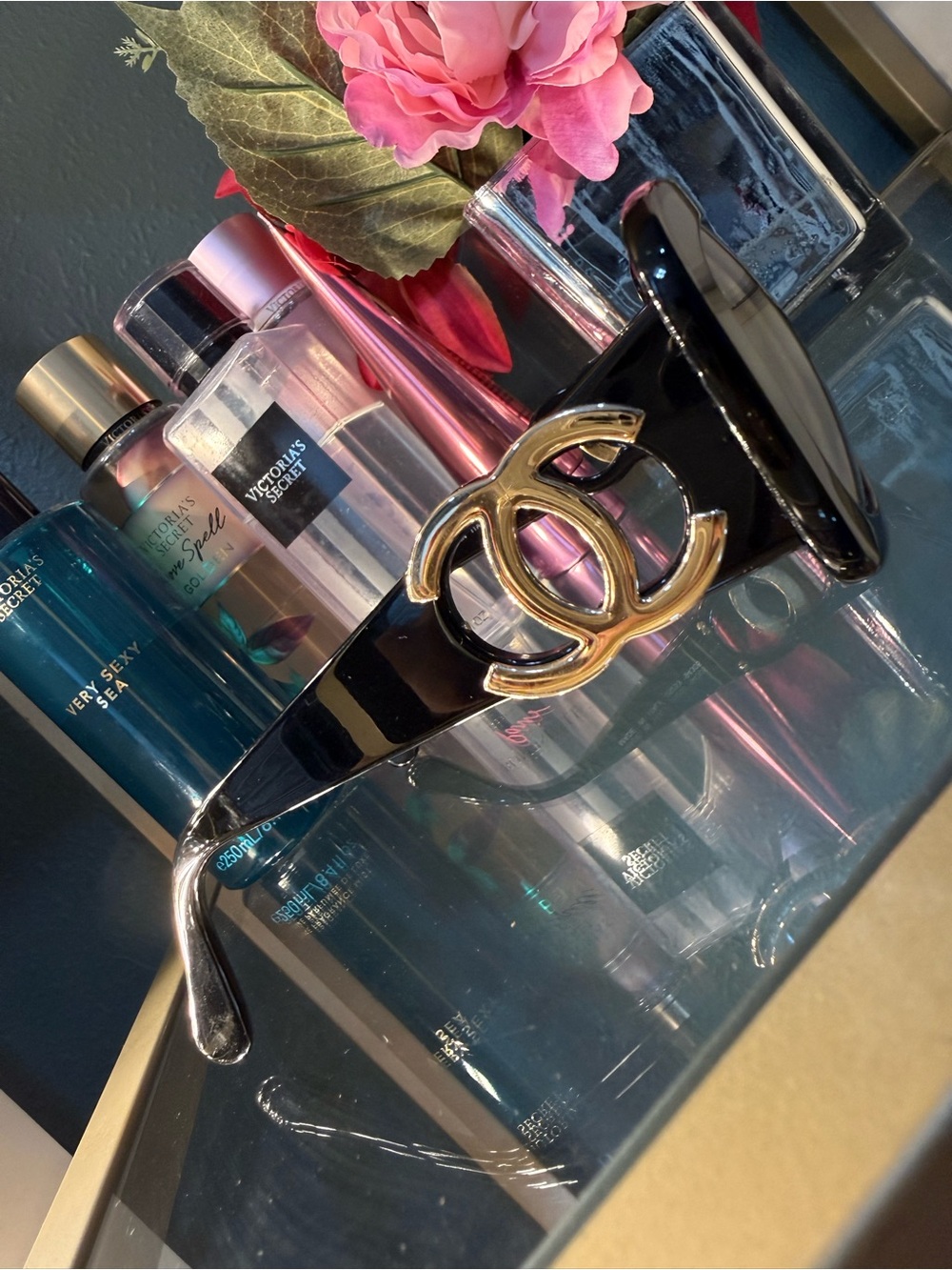 CHANEL Sunglasses - Picture 1 of 16